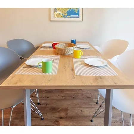 Three-master House No 2 * Breege